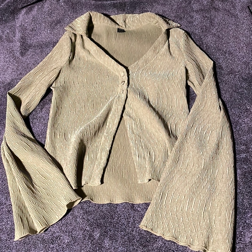 Textured green blouse ☘️